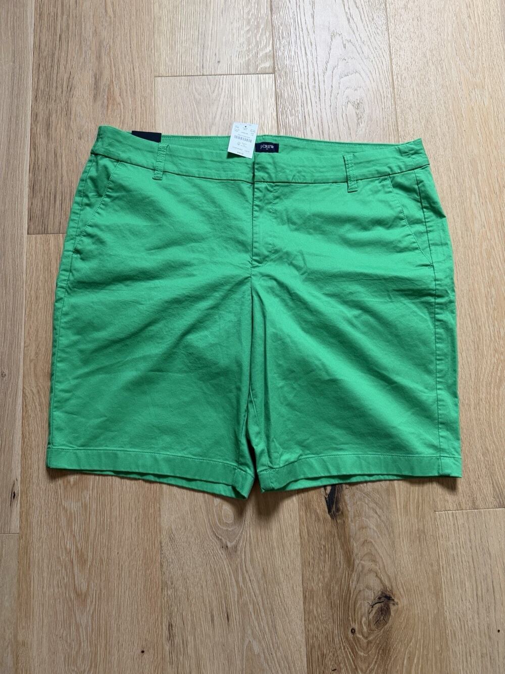 NWT J. Crew 9" Frankie Bermuda Chino Shorts Green Size 16 Vacation MSRP $49.50